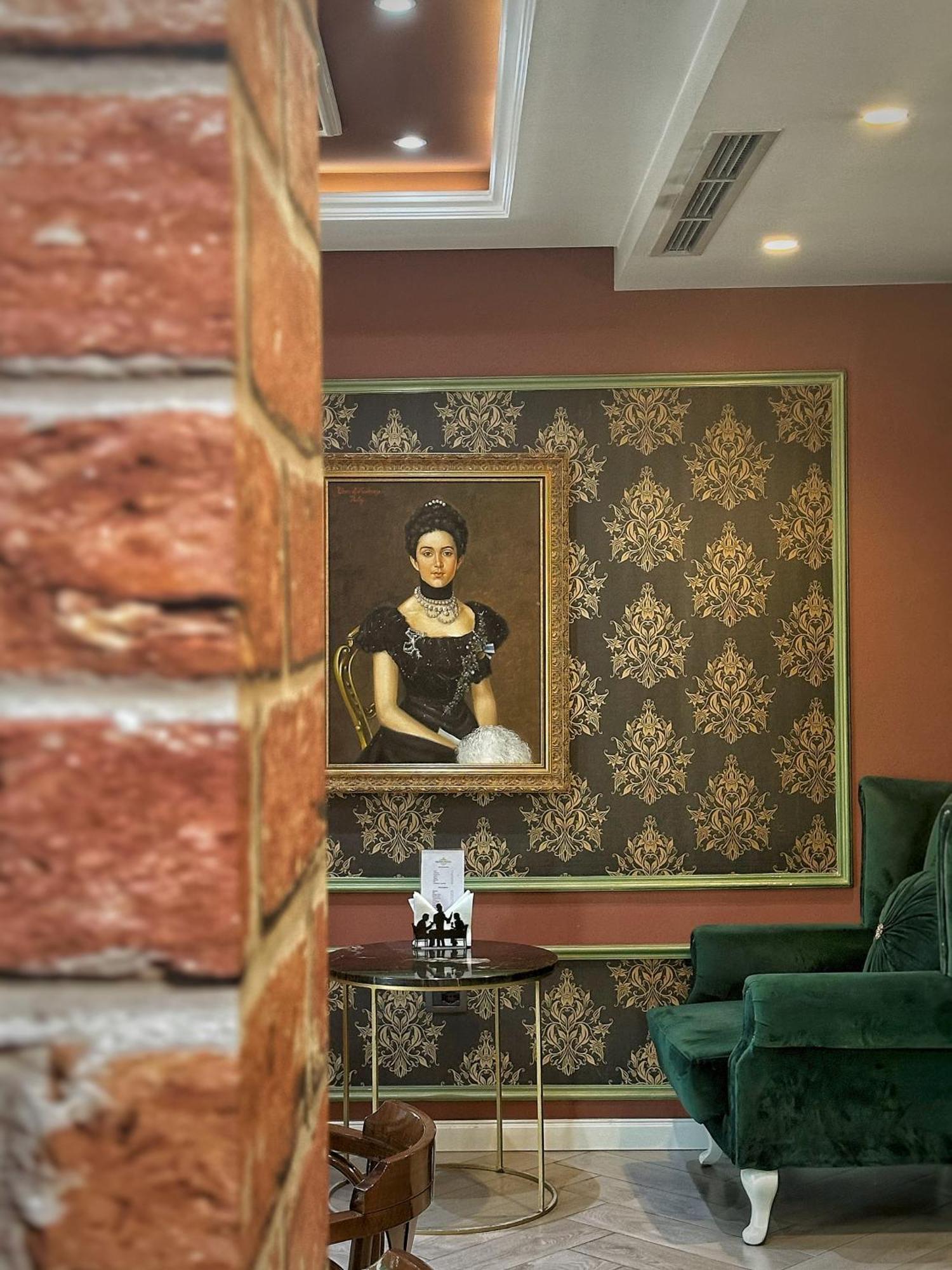 Hotel Queen Selitë e Vogël Екстериор снимка