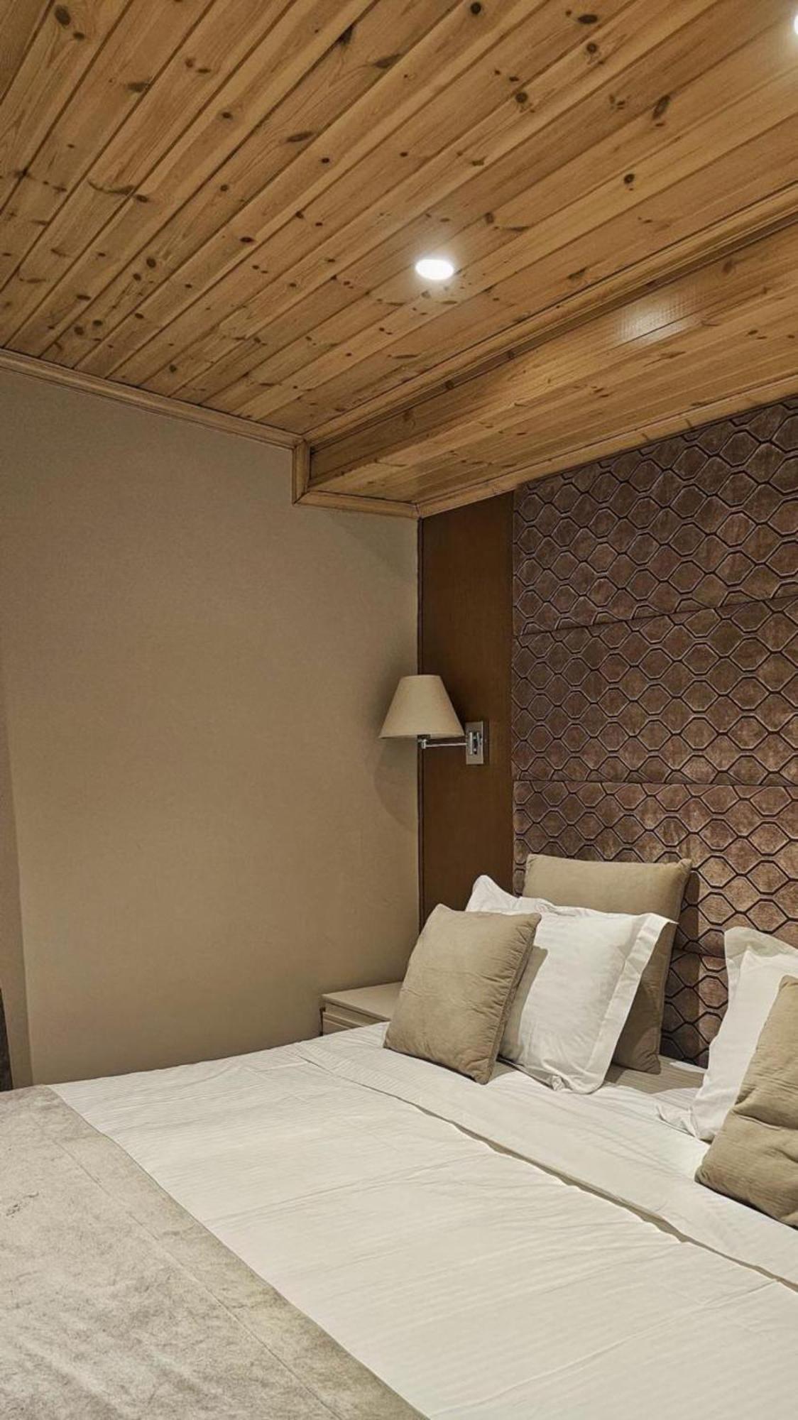 Hotel Queen Selitë e Vogël Екстериор снимка