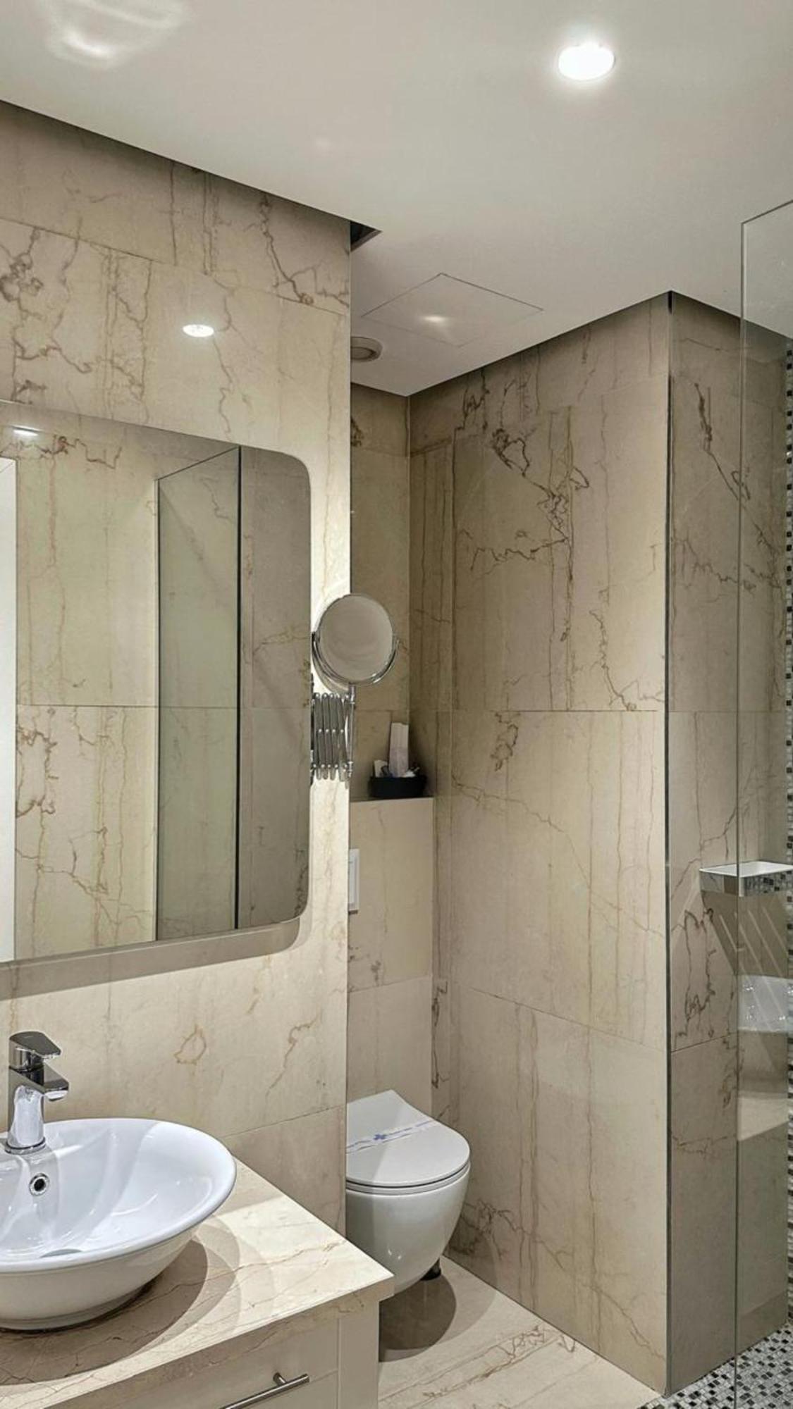 Hotel Queen Selitë e Vogël Екстериор снимка