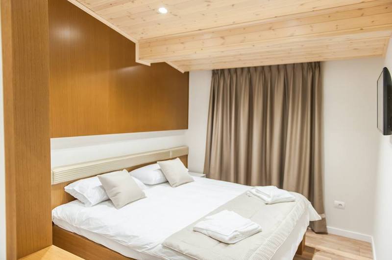 Hotel Queen Selitë e Vogël Екстериор снимка