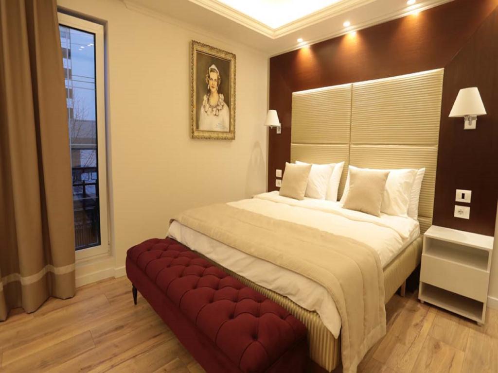 Hotel Queen Selitë e Vogël Екстериор снимка